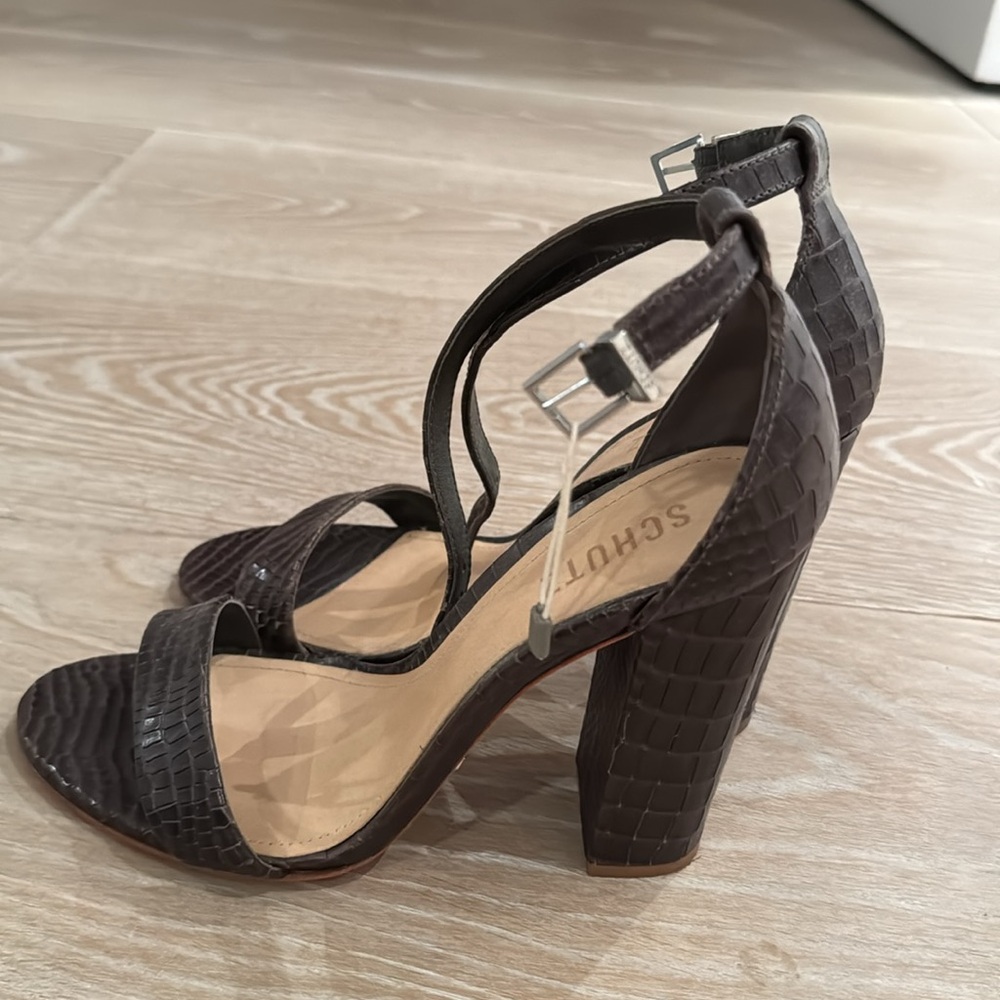 Shultz Heels - image 2